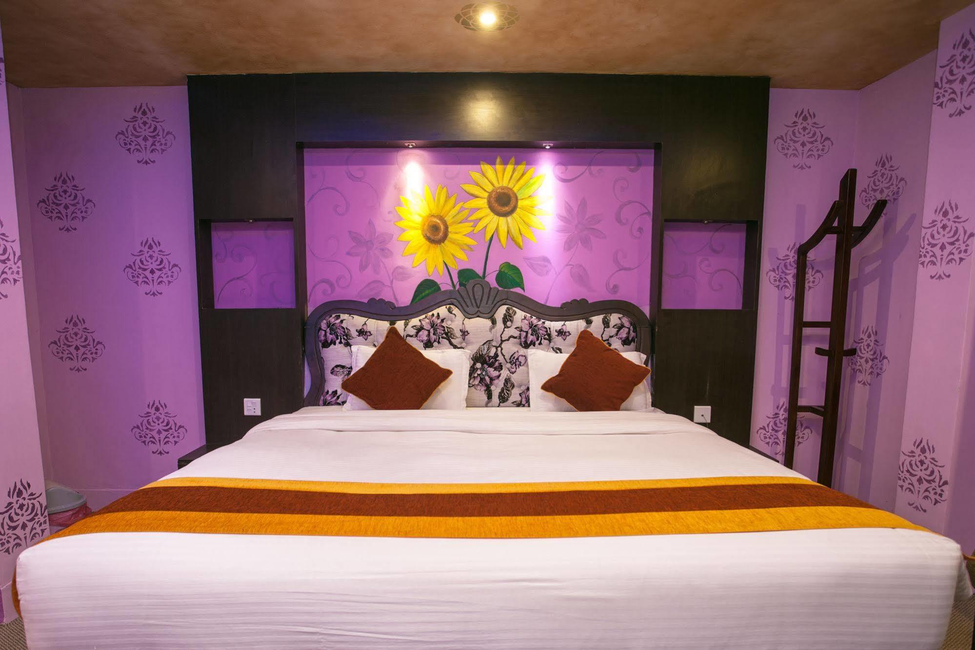 Hotel Nepal Tara Kathmandu Exterior photo