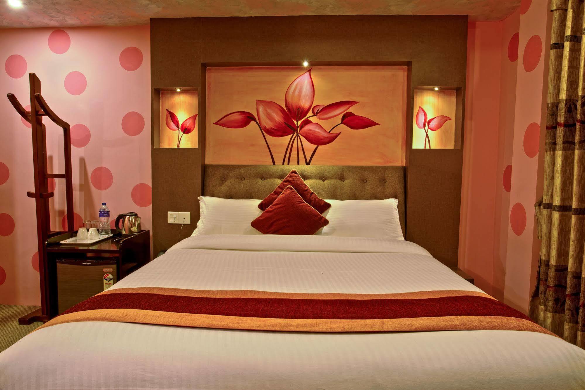 Hotel Nepal Tara Kathmandu Exterior photo