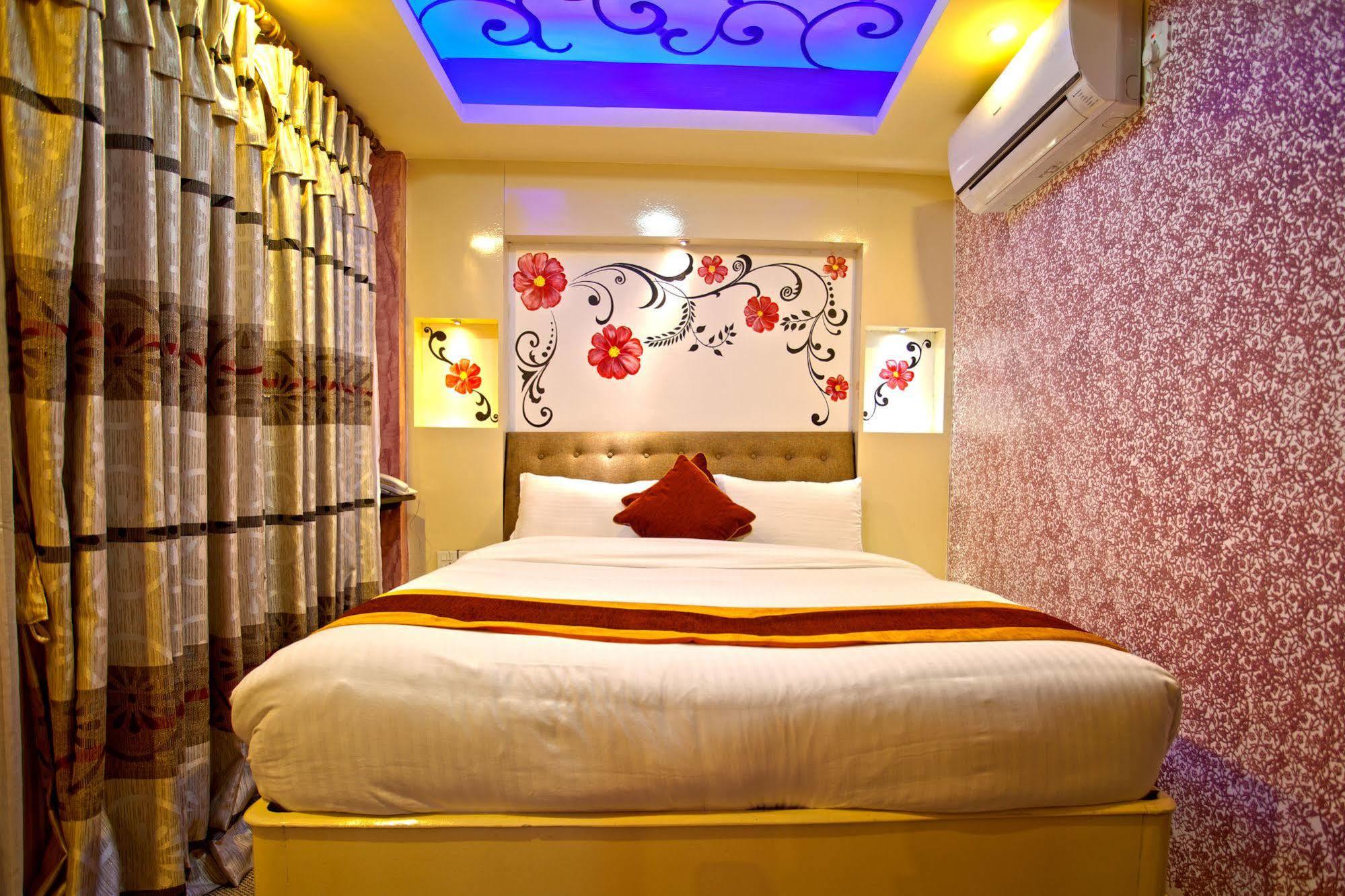 Hotel Nepal Tara Kathmandu Exterior photo