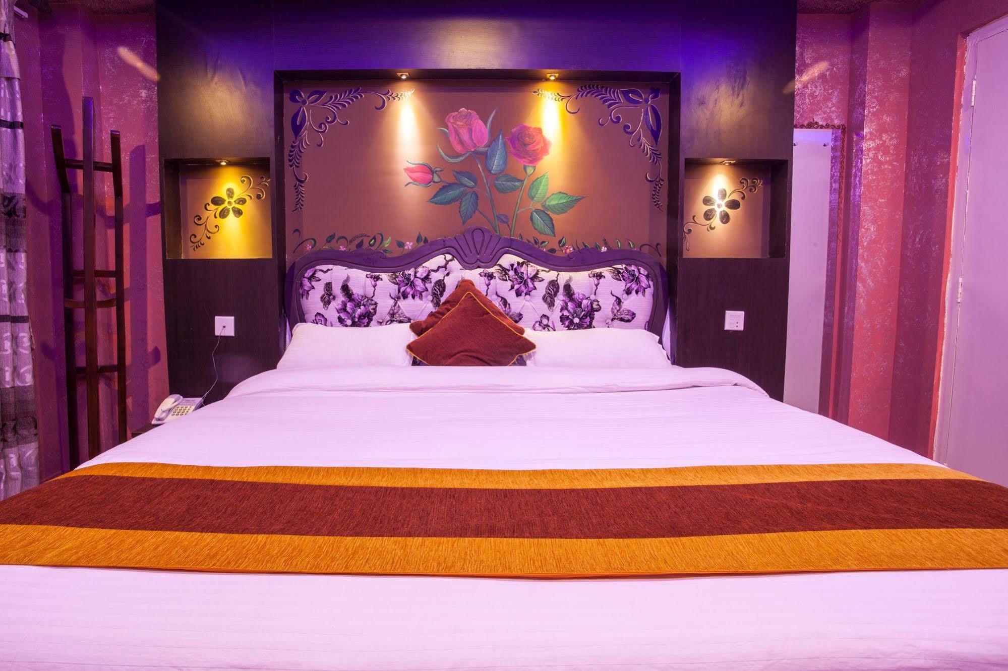 Hotel Nepal Tara Kathmandu Exterior photo