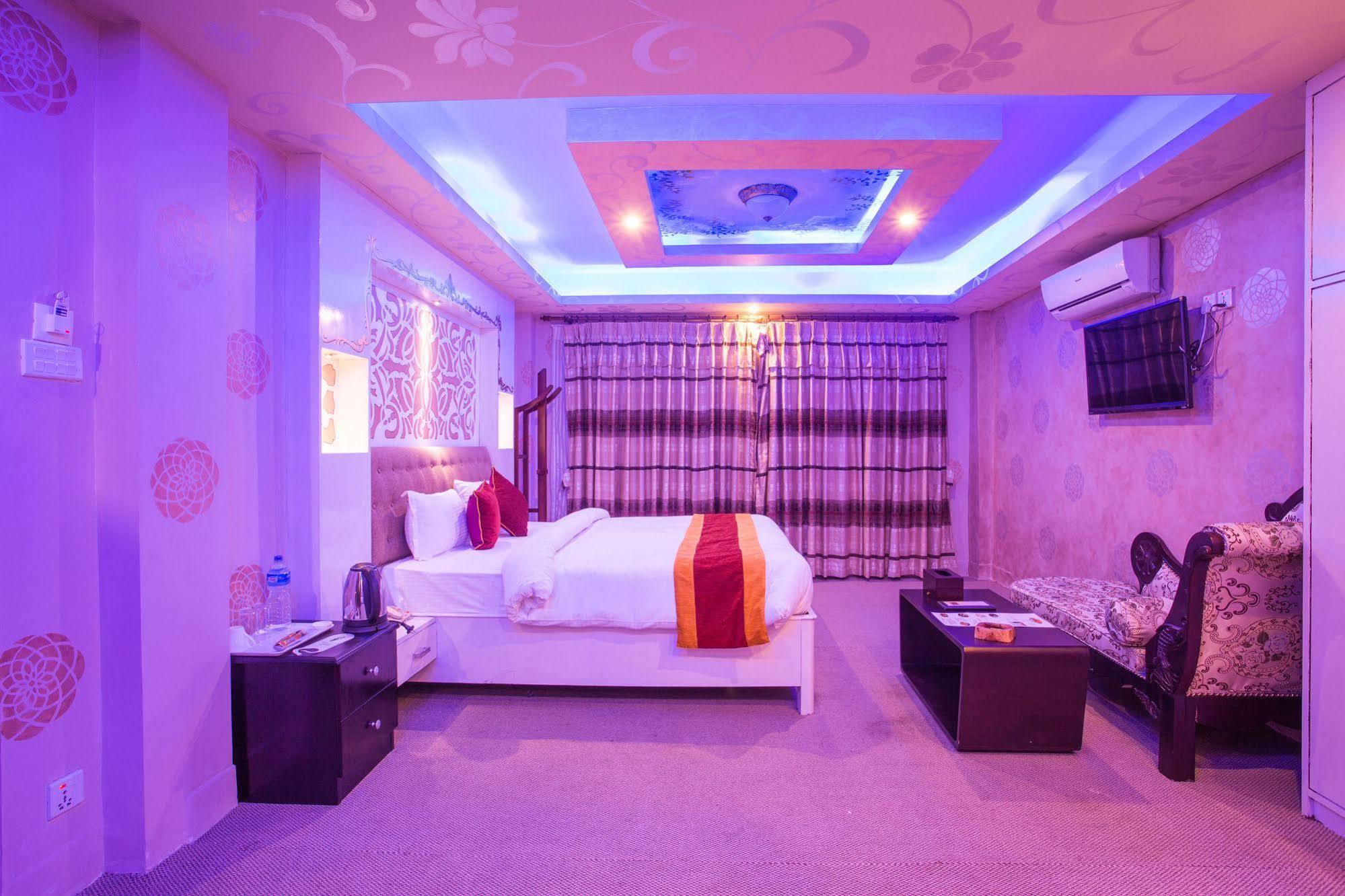Hotel Nepal Tara Kathmandu Exterior photo