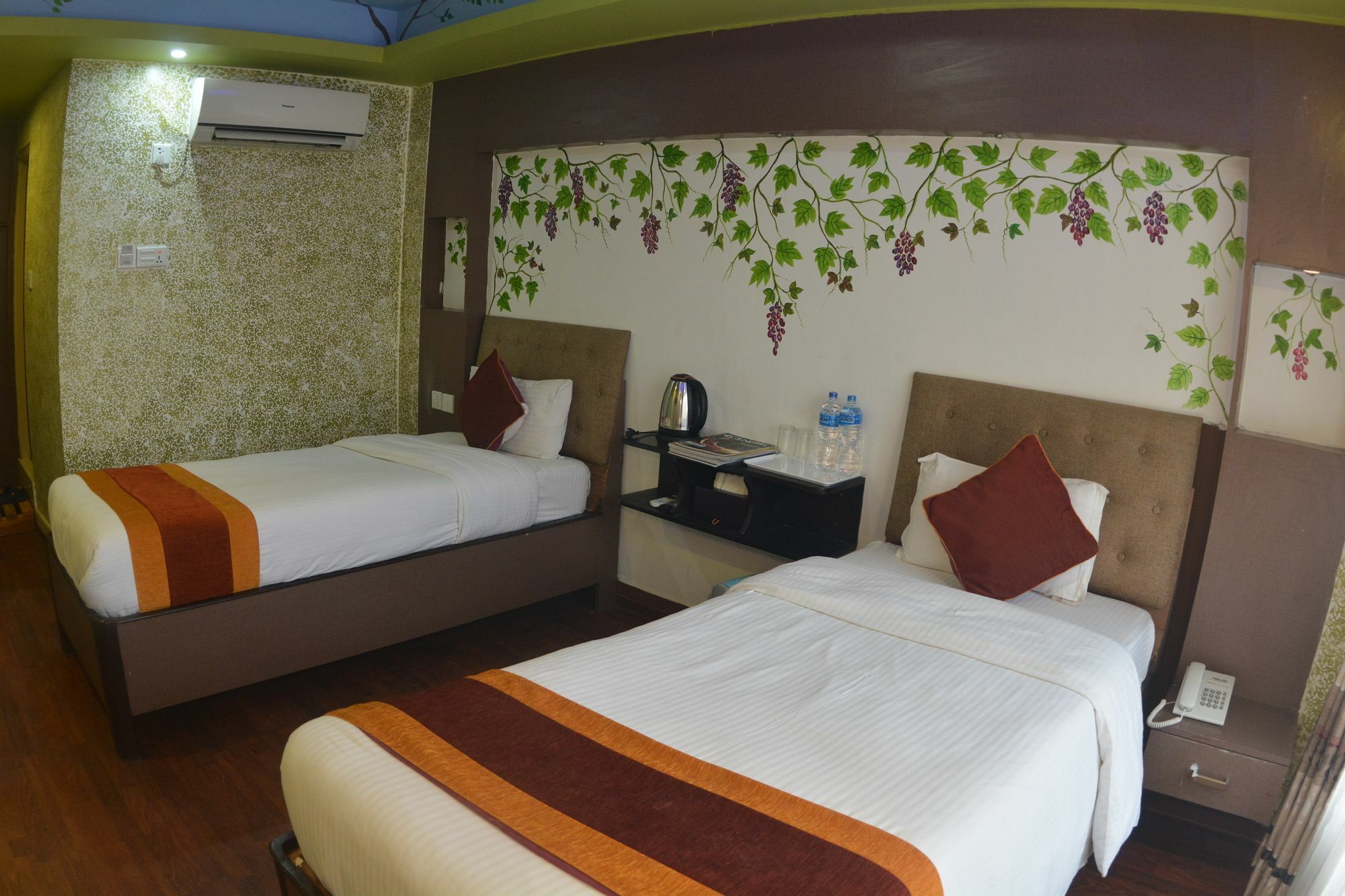 Hotel Nepal Tara Kathmandu Exterior photo